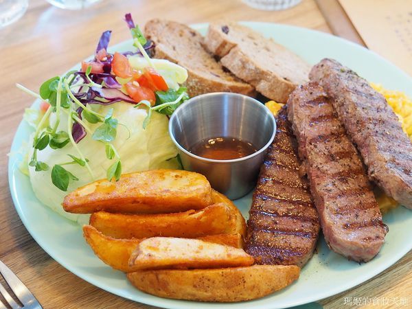 簡食光9.JPG 簡食光9.JPG