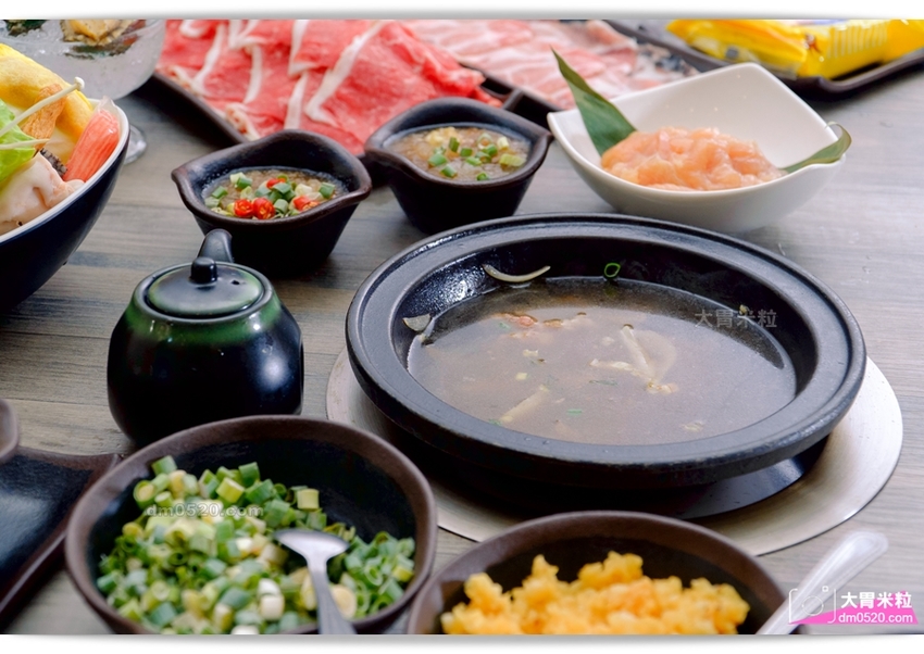 招牌現炒石頭火鍋真香！蘆洲國小站精緻個人鍋,剪刀石頭布鍋物專賣店,精選美國PRIME牛肉/珍貴肥豬蝦/特製火鍋沾醬,含飲料咖啡冰淇淋吃到飽,蘆洲國小美食推薦,蘆洲小火鍋推薦, - 大胃米粒 DAVID