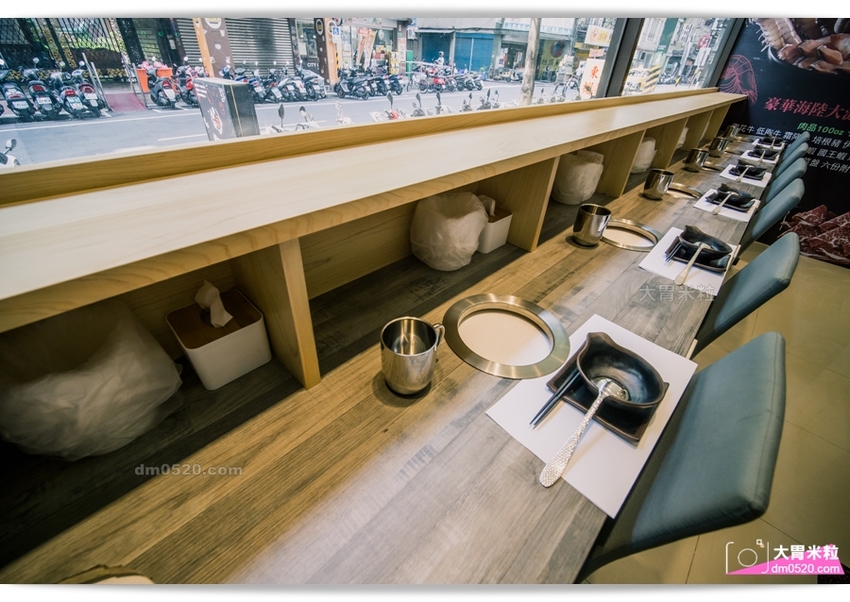 招牌現炒石頭火鍋真香！蘆洲國小站精緻個人鍋,剪刀石頭布鍋物專賣店,精選美國PRIME牛肉/珍貴肥豬蝦/特製火鍋沾醬,含飲料咖啡冰淇淋吃到飽,蘆洲國小美食推薦,蘆洲小火鍋推薦, - 大胃米粒 DAVID