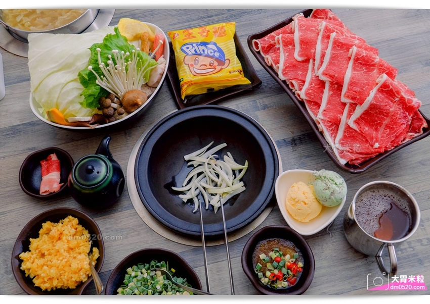 招牌現炒石頭火鍋真香！蘆洲國小站精緻個人鍋,剪刀石頭布鍋物專賣店,精選美國PRIME牛肉/珍貴肥豬蝦/特製火鍋沾醬,含飲料咖啡冰淇淋吃到飽,蘆洲國小美食推薦,蘆洲小火鍋推薦, - 大胃米粒 DAVID