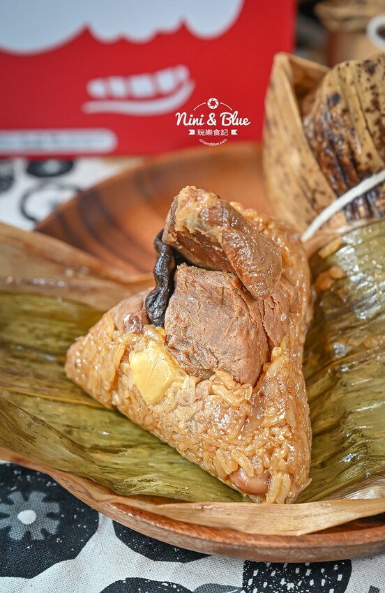 不只魯肉飯厲害,古早味肉粽、櫻花蝦珠貝粽、桂圓紫米相思粽也很厲害!