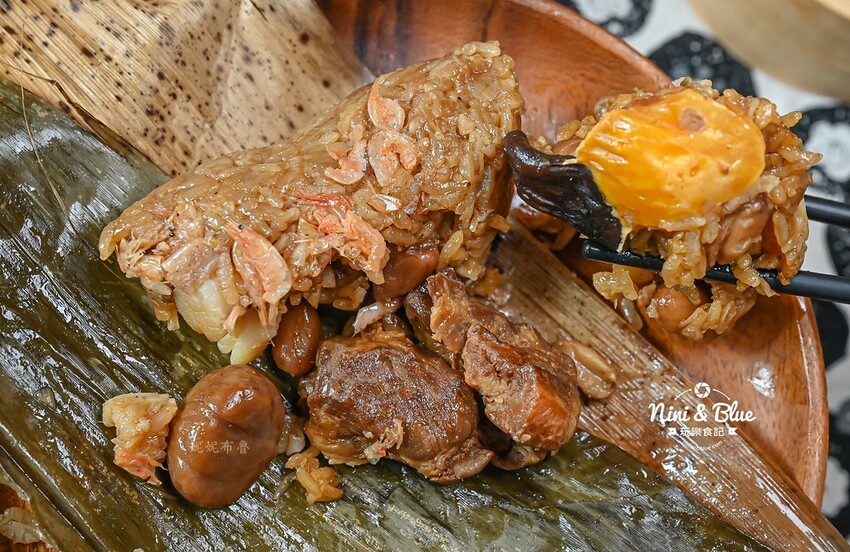 不只魯肉飯厲害,古早味肉粽、櫻花蝦珠貝粽、桂圓紫米相思粽也很厲害!