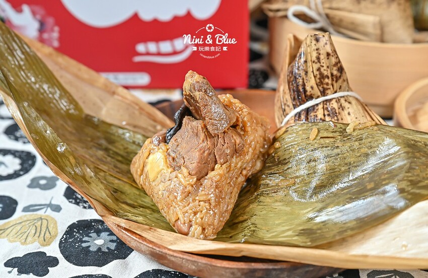 不只魯肉飯厲害,古早味肉粽、櫻花蝦珠貝粽、桂圓紫米相思粽也很厲害!