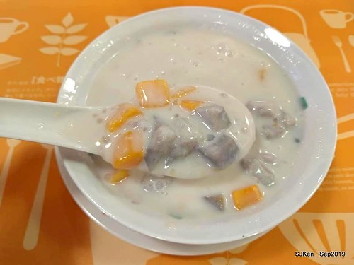 Maylaysia traditional dishes, Momochacha, Mr.cheekopitiam,food court at Eslite bookstore Department store, Taipei, Taiwan, SJKen, Sep 7, 2019