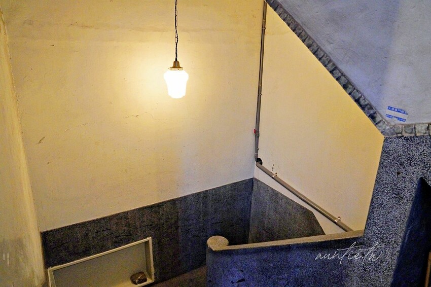 【台北】大橋頭站｜嘎哩咖啡，搬家後新開幕，隱身二樓老宅寬敞咖啡廳