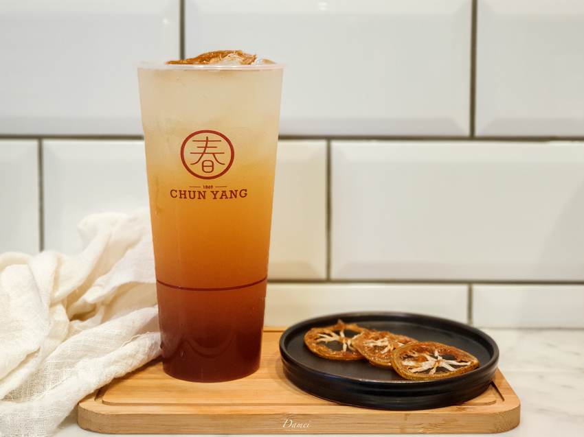 高雄左營｜春陽茶事-復古元素結合創新茶品，鳳梨尬烏龍香甜滋味