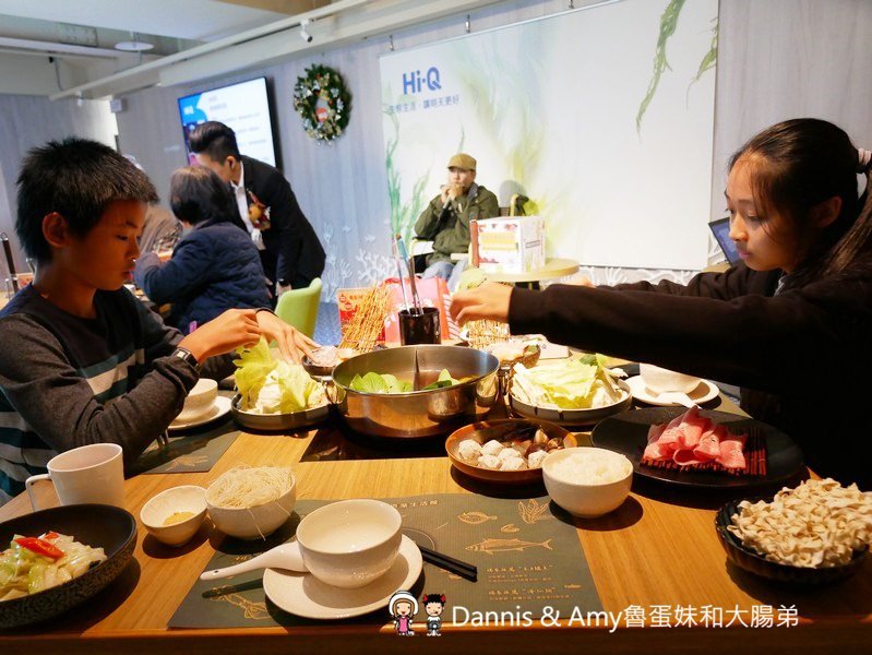 《台北松山美食》 Hi-Q褐藻生活館Hi-Q鱻食-全台第一家海藻創意美食主題餐廳。免費褐藻咖啡、褐藻紅茶、褐藻起士風味餅乾 ︱大人小孩吃一次就愛上(影片) 《台北松山美食》 Hi-Q褐藻生活館Hi-Q鱻食-全台第一家海藻創意美食主題餐廳。免費褐藻咖啡、褐藻紅茶、褐藻起士風味餅乾 ︱大人小孩吃一次就愛上(影片)