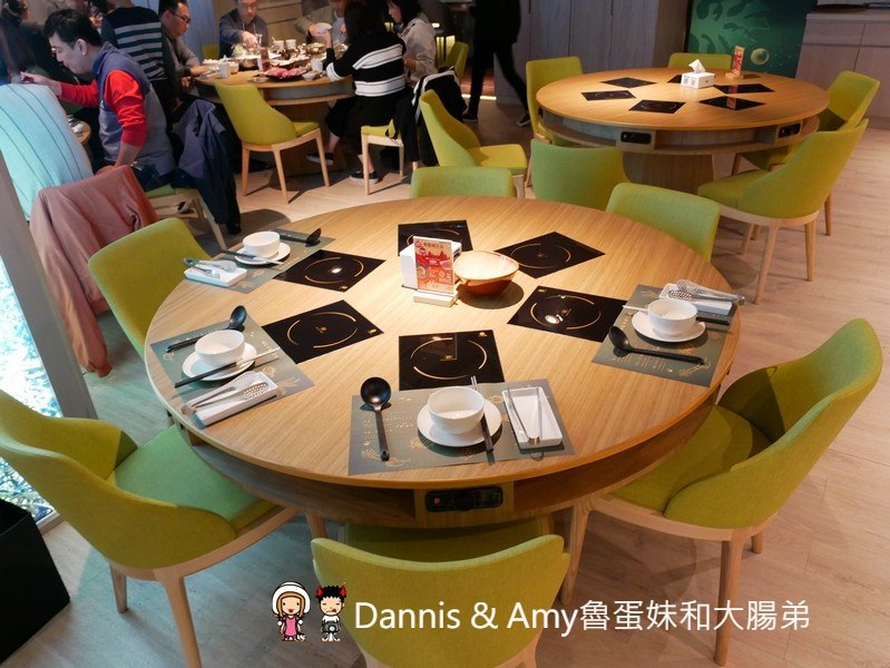 《台北松山美食》 Hi-Q褐藻生活館Hi-Q鱻食-全台第一家海藻創意美食主題餐廳。免費褐藻咖啡、褐藻紅茶、褐藻起士風味餅乾 ︱大人小孩吃一次就愛上(影片) 《台北松山美食》 Hi-Q褐藻生活館Hi-Q鱻食-全台第一家海藻創意美食主題餐廳。免費褐藻咖啡、褐藻紅茶、褐藻起士風味餅乾 ︱大人小孩吃一次就愛上(影片)