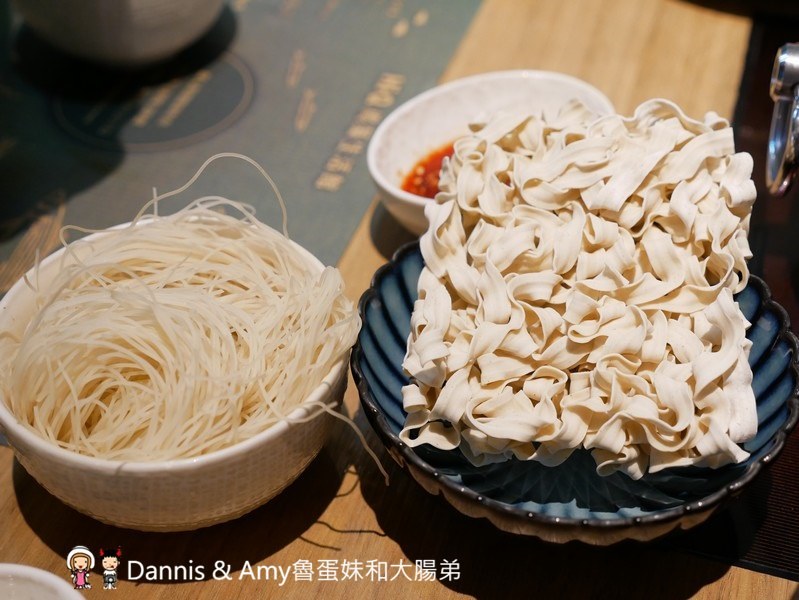 《台北松山美食》 Hi-Q褐藻生活館Hi-Q鱻食-全台第一家海藻創意美食主題餐廳。免費褐藻咖啡、褐藻紅茶、褐藻起士風味餅乾 ︱大人小孩吃一次就愛上(影片) 《台北松山美食》 Hi-Q褐藻生活館Hi-Q鱻食-全台第一家海藻創意美食主題餐廳。免費褐藻咖啡、褐藻紅茶、褐藻起士風味餅乾 ︱大人小孩吃一次就愛上(影片)