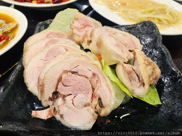 圓圓家愛吃貨-《台北美食》鑫客棧海鮮熱炒，聚餐小酌好去處