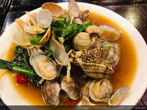 圓圓家愛吃貨-《台北美食》鑫客棧海鮮熱炒，聚餐小酌好去處