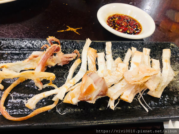 圓圓家愛吃貨-《台北美食》鑫客棧海鮮熱炒，聚餐小酌好去處