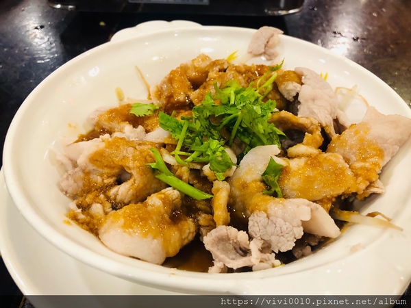 圓圓家愛吃貨-《台北美食》鑫客棧海鮮熱炒，聚餐小酌好去處