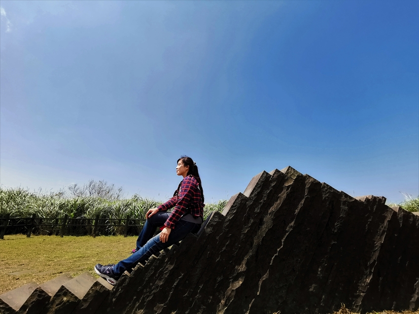 【新北市瑞芳景點】金瓜石地質公園~本山礦場外星石頭陣美拍，詭譎氣氛彷彿來到異次元空間 - 旅遊夜市趴趴走