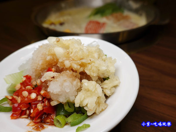 八方悅鴻金寶店沾醬 (1)54.jpg