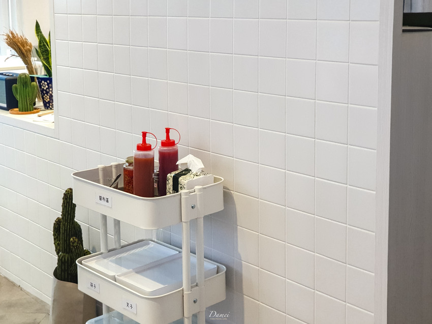 高雄新興｜厚，TEL 手作早餐-文青早餐店，鹹蛋加入傳統蛋餅中