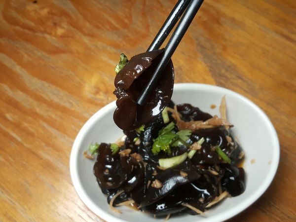 晨時餐酒館_涼拌木耳朵.jpg