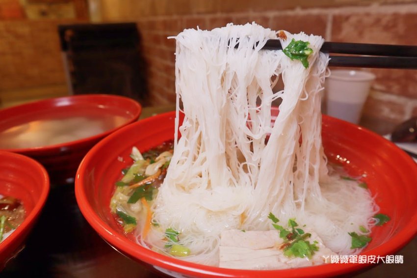 新竹美食小吃｜湖口阿梅姐來新竹市區了！結合湖口老街懷舊復古拍照打卡風的古早味銅板美食