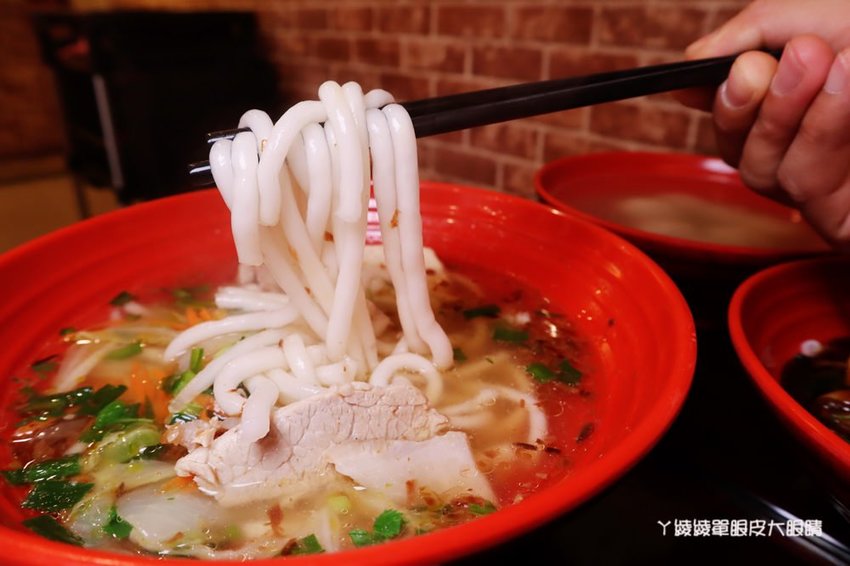 新竹美食小吃|湖口阿梅姐來新竹市區了!結合湖口老街懷舊復古拍照打卡風的古早味銅板美食