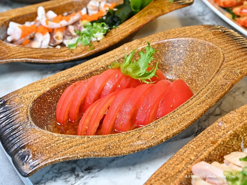 台中市東區羽笠食事|母親節桌菜、台中中區日式聚餐推薦,不只日本料理好吃,桌菜也非常有特色,還有專屬豪華大包廂