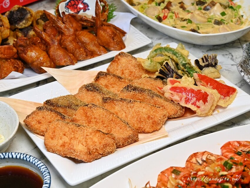 台中市東區羽笠食事|母親節桌菜、台中中區日式聚餐推薦,不只日本料理好吃,桌菜也非常有特色,還有專屬豪華大包廂