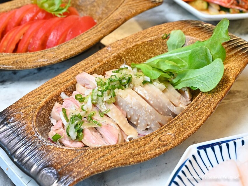 台中市東區羽笠食事|母親節桌菜、台中中區日式聚餐推薦,不只日本料理好吃,桌菜也非常有特色,還有專屬豪華大包廂