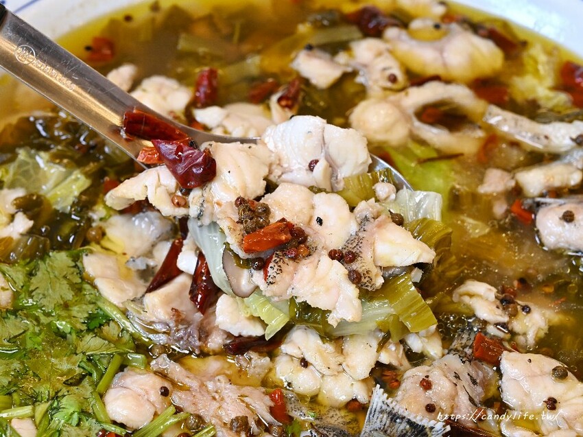 台中市東區羽笠食事|母親節桌菜、台中中區日式聚餐推薦,不只日本料理好吃,桌菜也非常有特色,還有專屬豪華大包廂