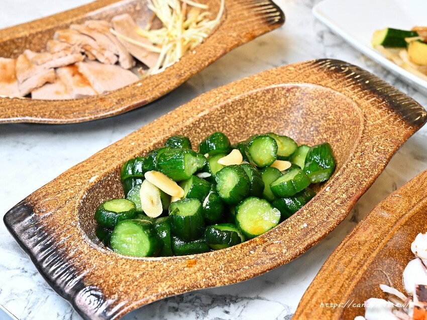 台中市東區羽笠食事|母親節桌菜、台中中區日式聚餐推薦,不只日本料理好吃,桌菜也非常有特色,還有專屬豪華大包廂