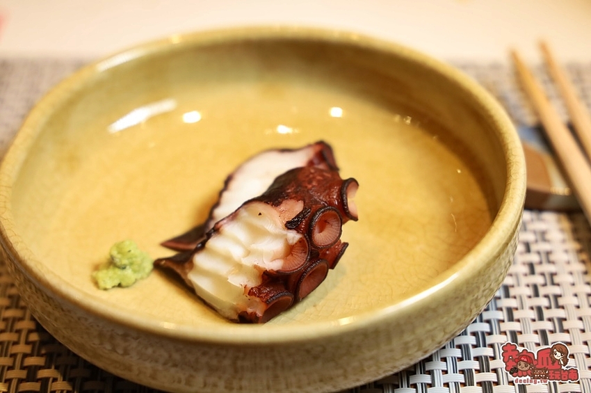 【台南美食】日本直送新鮮漁獲!讓你在台南就能環遊日本各縣海味,京都習藝六年的日本師傅執掌:鮨本味 - 熱血玩台南。跳躍新世界