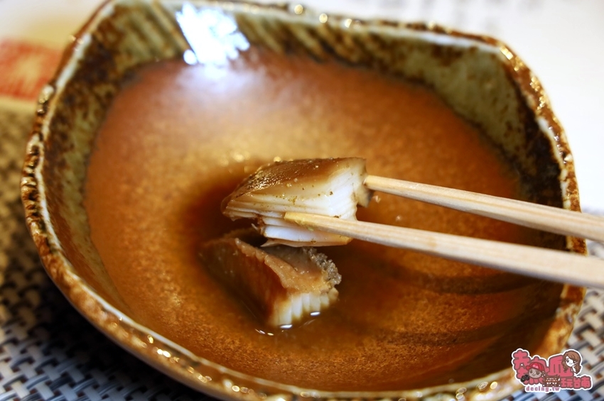 【台南美食】日本直送新鮮漁獲!讓你在台南就能環遊日本各縣海味,京都習藝六年的日本師傅執掌:鮨本味 - 熱血玩台南。跳躍新世界