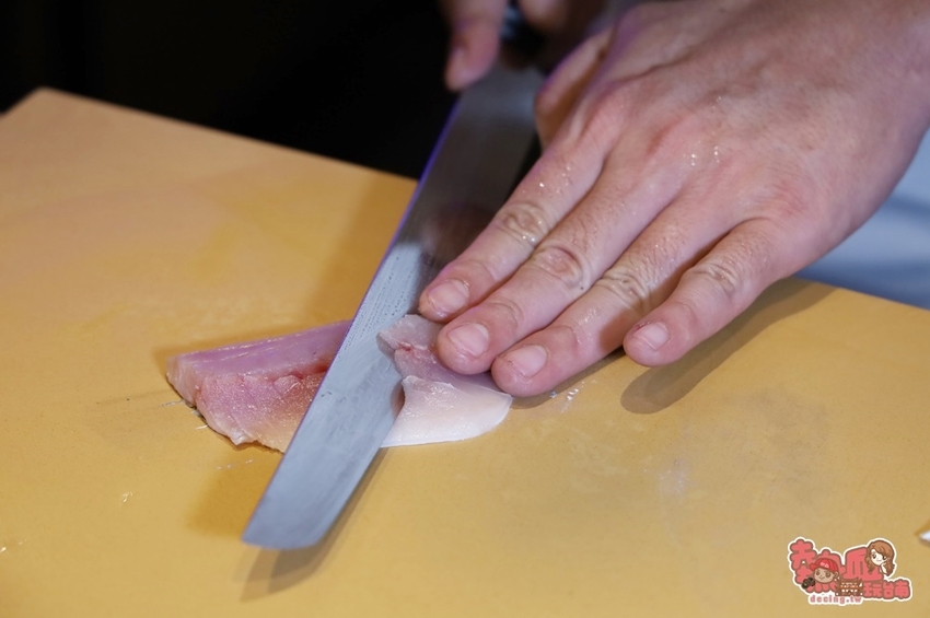 【台南美食】日本直送新鮮漁獲!讓你在台南就能環遊日本各縣海味,京都習藝六年的日本師傅執掌:鮨本味 - 熱血玩台南。跳躍新世界