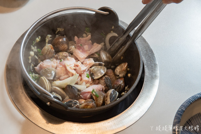 一整斤蛤蜊只要加價99元！新竹火鍋店加碼超狂壽星優惠，生日月份跟日期相加多少就換幾片肉肉