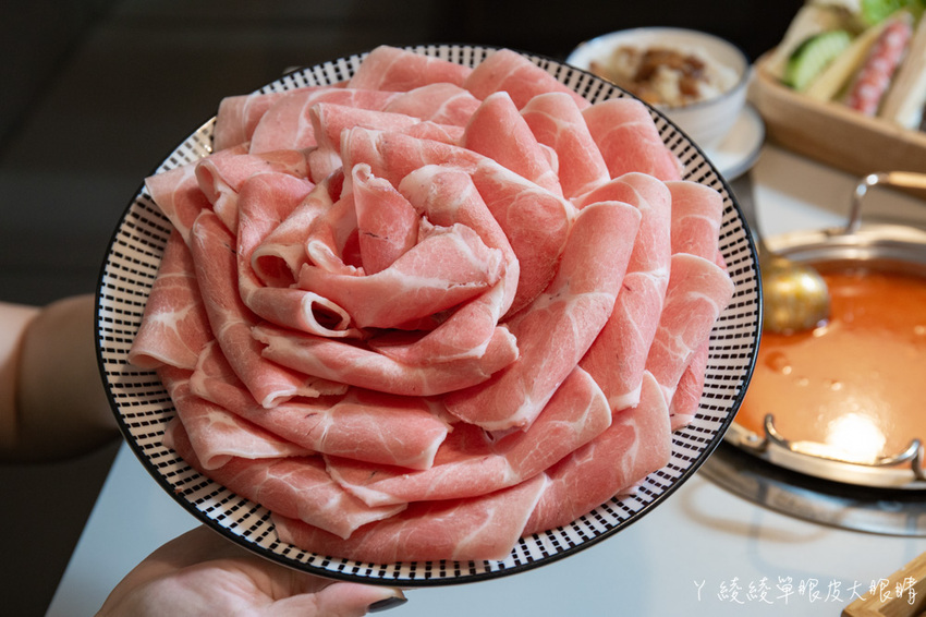 一整斤蛤蜊只要加價99元！新竹火鍋店加碼超狂壽星優惠，生日月份跟日期相加多少就換幾片肉肉