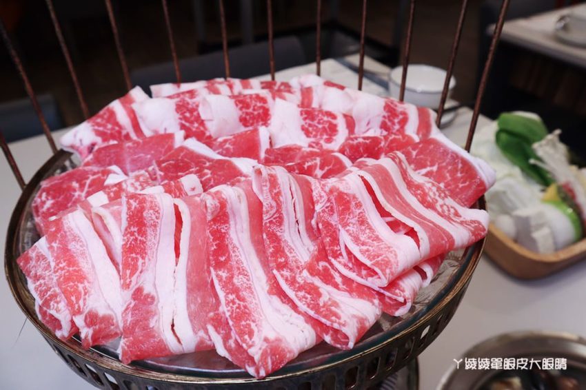 新竹火鍋推薦同樂食鍋|誤以為下午茶咖啡廳的火鍋店,連鳥籠都擺上桌!痛風海鮮甜甜價