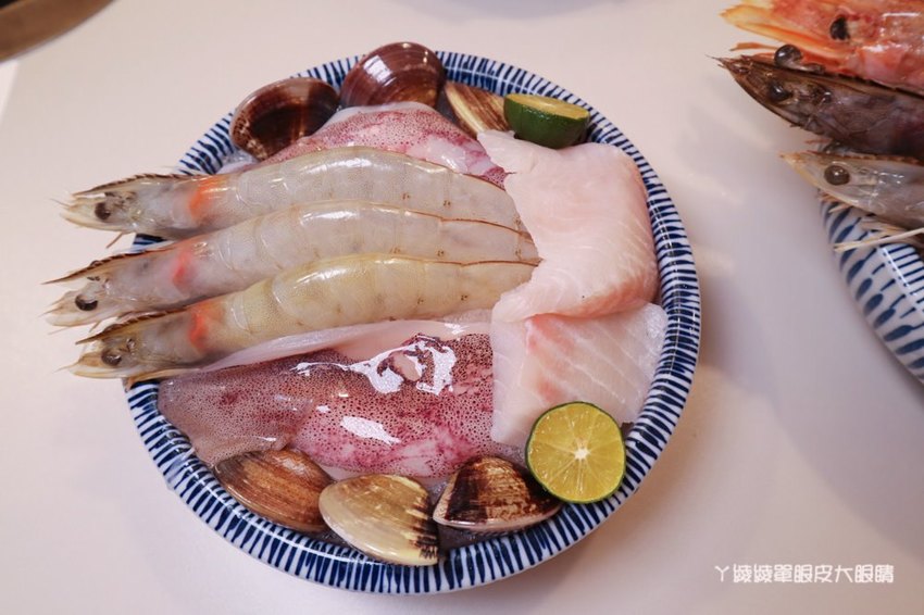 新竹火鍋推薦同樂食鍋|誤以為下午茶咖啡廳的火鍋店,連鳥籠都擺上桌!痛風海鮮甜甜價