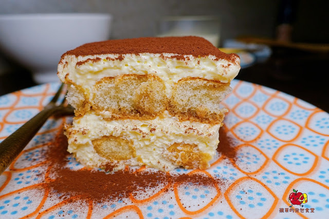 [食記] 新竹東區-硬派主廚的軟嫩料理(東門市場) 心頭軟嫩煙燻炙燒牛排 蒜味起司雙重享受 半筋半肉燉湯膠質滿滿 紅酒醬牛小排脆口又下飯