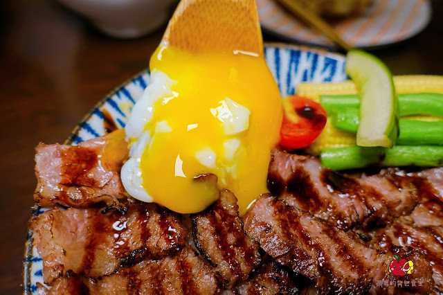 [食記] 新竹東區-硬派主廚的軟嫩料理(東門市場) 心頭軟嫩煙燻炙燒牛排 蒜味起司雙重享受 半筋半肉燉湯膠質滿滿 紅酒醬牛小排脆口又下飯