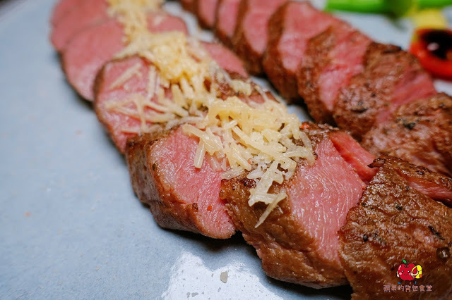 [食記] 新竹東區-硬派主廚的軟嫩料理(東門市場) 心頭軟嫩煙燻炙燒牛排 蒜味起司雙重享受 半筋半肉燉湯膠質滿滿 紅酒醬牛小排脆口又下飯