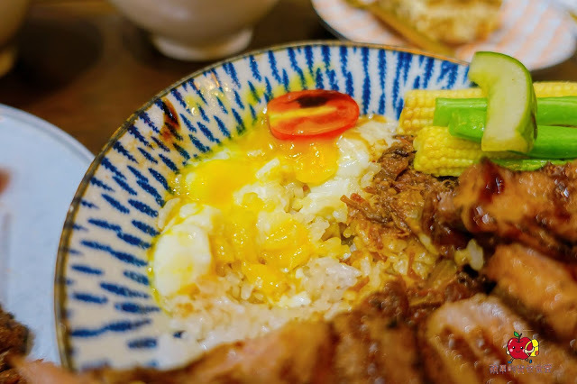 [食記] 新竹東區-硬派主廚的軟嫩料理(東門市場) 心頭軟嫩煙燻炙燒牛排 蒜味起司雙重享受 半筋半肉燉湯膠質滿滿 紅酒醬牛小排脆口又下飯