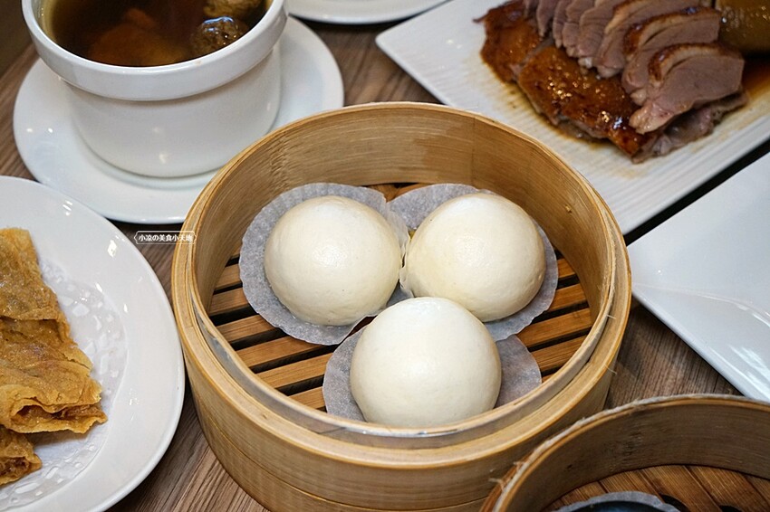 台中港式飲茶吃這家!!少見經典蒸籠手推車,必點燒臘三拼,還有上百道港式餐點,平價又美味!