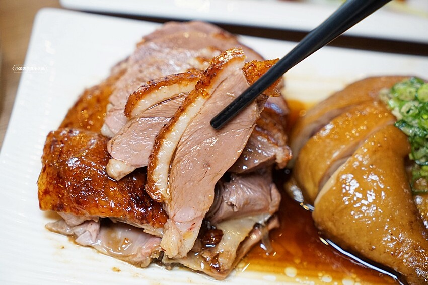 台中港式飲茶吃這家!!少見經典蒸籠手推車,必點燒臘三拼,還有上百道港式餐點,平價又美味!