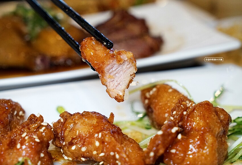 台中港式飲茶吃這家!!少見經典蒸籠手推車,必點燒臘三拼,還有上百道港式餐點,平價又美味!