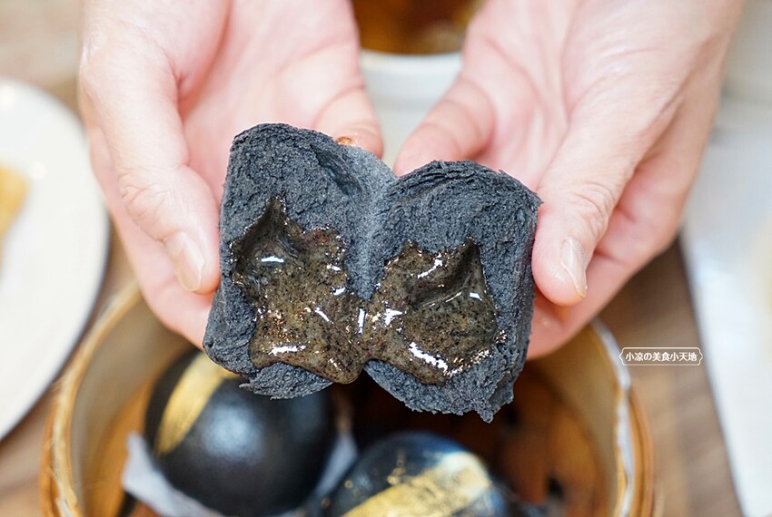 台中港式飲茶吃這家!!少見經典蒸籠手推車,必點燒臘三拼,還有上百道港式餐點,平價又美味!