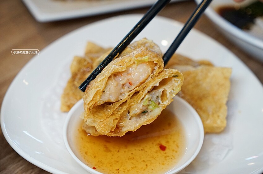 台中港式飲茶吃這家!!少見經典蒸籠手推車,必點燒臘三拼,還有上百道港式餐點,平價又美味!