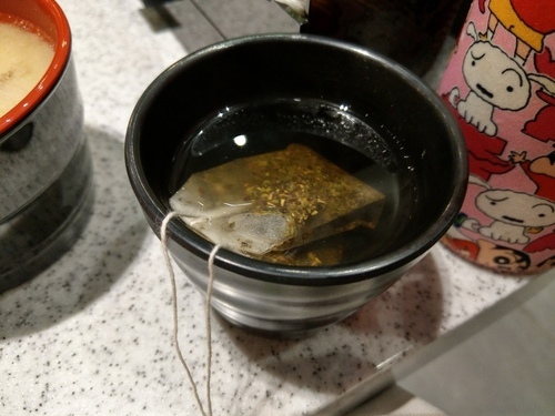 【蘆洲。日式】爭鮮 迴轉壽司 ︳炙燒焦糖鮭魚 心頭好 ︳茶碗蒸 鮮魚味噌湯 每來必吃