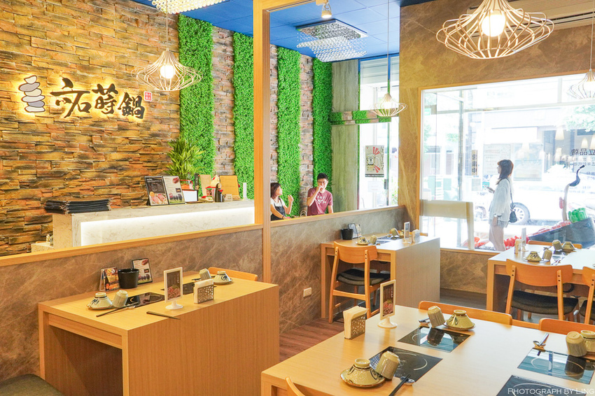 DSC01343-2.jpg DSC01343-2.jpg