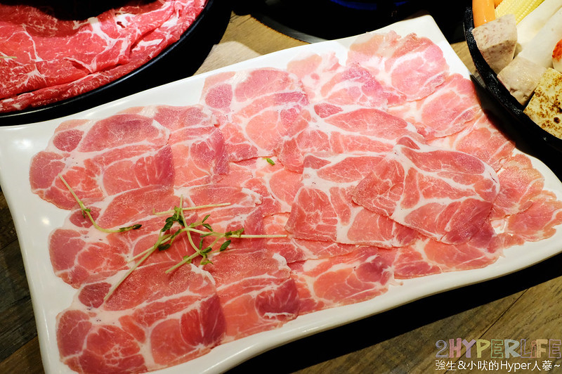 個人小火鍋,台中北區火鍋,台中北區美食,台中涮涮鍋,台中火鍋,台中火鍋好吃,台中美食,台中鴛鴦鍋,肉多多 台中,肉多多 漢口店,肉多多火鍋 @強生與小吠的Hyper人蔘~