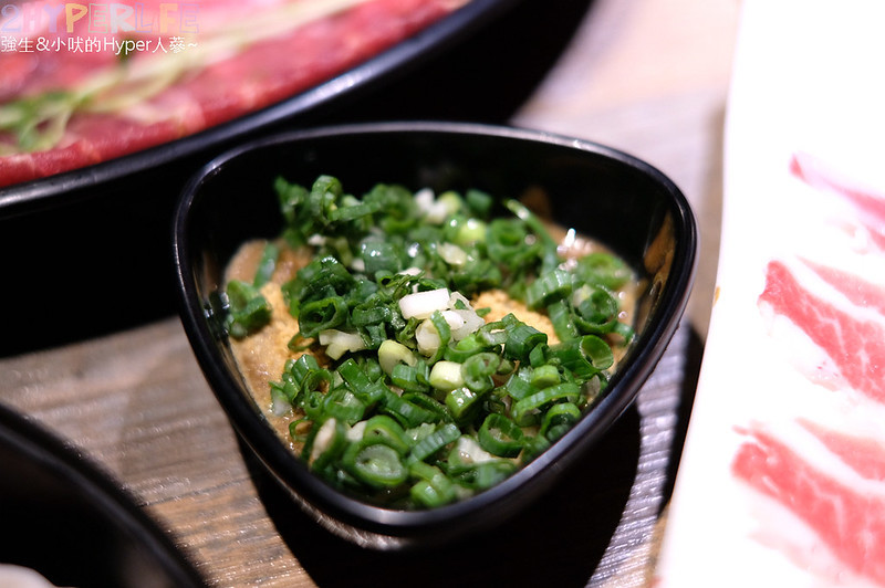 個人小火鍋,台中北區火鍋,台中北區美食,台中涮涮鍋,台中火鍋,台中火鍋好吃,台中美食,台中鴛鴦鍋,肉多多 台中,肉多多 漢口店,肉多多火鍋 @強生與小吠的Hyper人蔘~