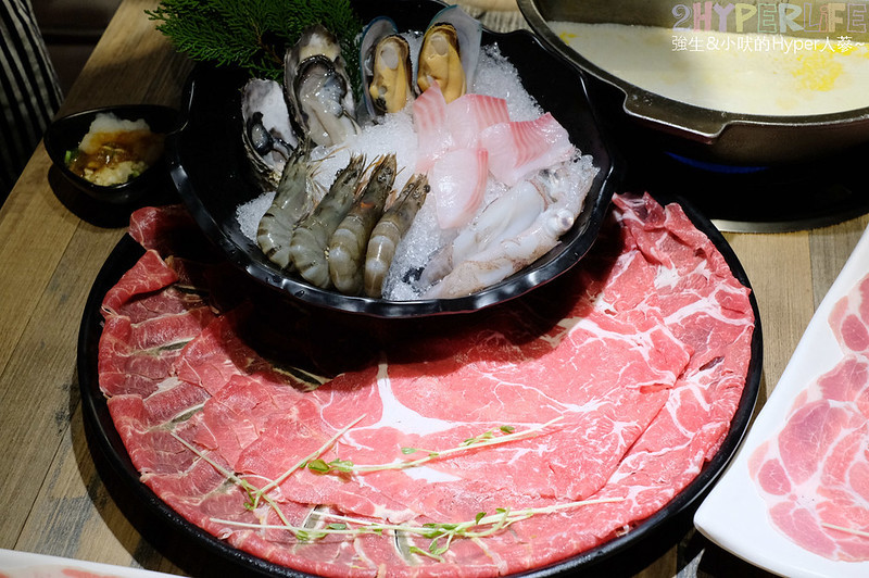 個人小火鍋,台中北區火鍋,台中北區美食,台中涮涮鍋,台中火鍋,台中火鍋好吃,台中美食,台中鴛鴦鍋,肉多多 台中,肉多多 漢口店,肉多多火鍋 @強生與小吠的Hyper人蔘~