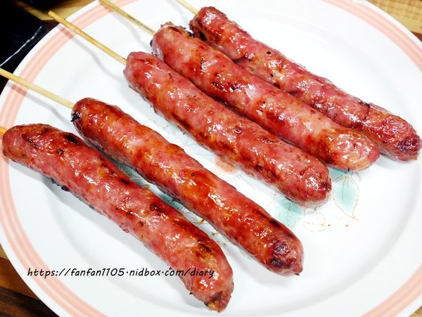 【艋舺美食】勝祥號燒烤一肥仔燒菓子 #燒烤 #串燒 #甜點 #豆腐蛋糕 #萬華美食 #伴手禮 (7).JPG